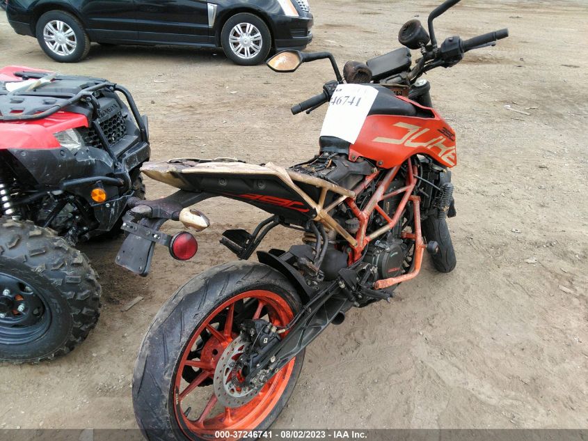 2017 KTM 390 DUKE MD2JPJ401HC209820