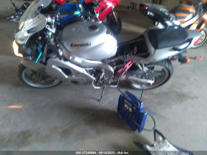 2006 KAWASAKI ZX600 J1 JKAZX4J166A062081