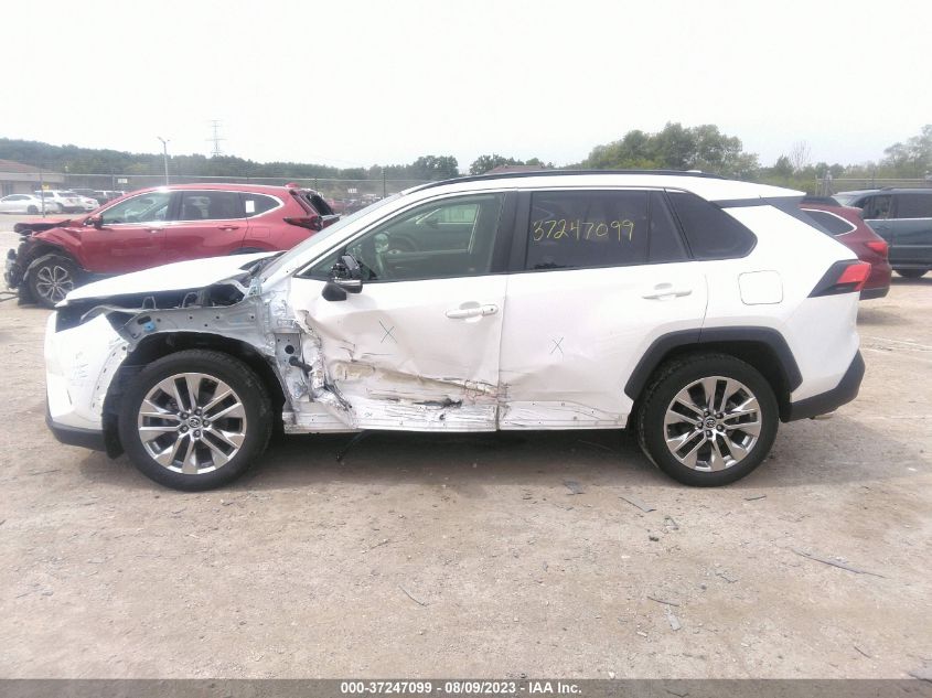 2019 TOYOTA RAV4 XLE PREMIUM - JTMA1RFV6KD014571