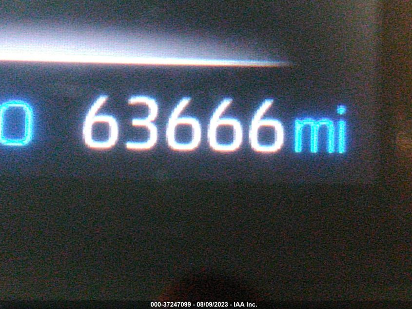 2019 TOYOTA RAV4 XLE PREMIUM - JTMA1RFV6KD014571