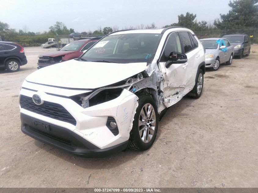 2019 TOYOTA RAV4 XLE PREMIUM - JTMA1RFV6KD014571