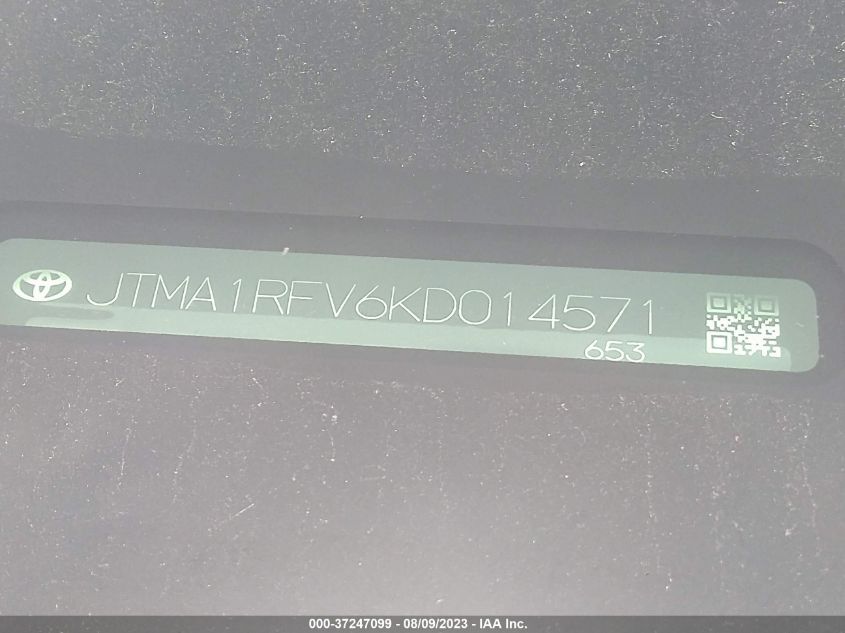 2019 TOYOTA RAV4 XLE PREMIUM - JTMA1RFV6KD014571