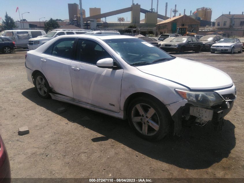 2014 TOYOTA CAMRY HYBRID LE/XLE/SE LIMITED EDITION - 4T1BD1FK4EU130306
