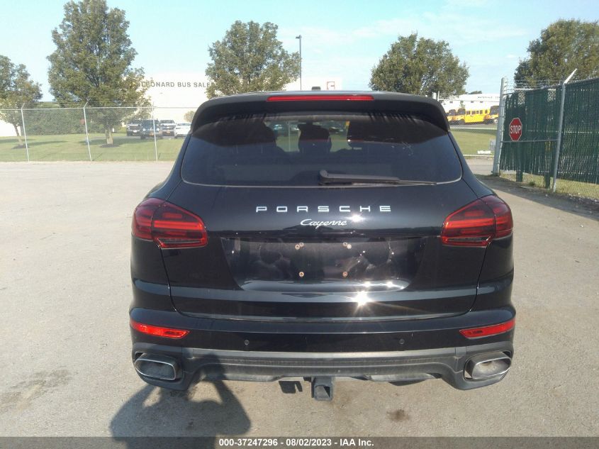 2016 PORSCHE CAYENNE WP1AA2A27GLA10867