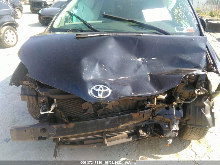 2017 TOYOTA SIENNA LE - 5TDKZ3DC1HS769040