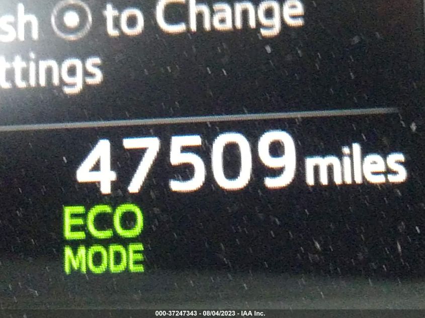 2017 TOYOTA RAV4 LE - JTMZFREV7HJ135982