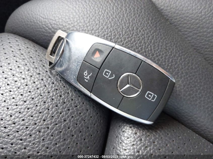 2021 MERCEDES-BENZ C-CLASS C 300 - W1KWF8DB8MR622128