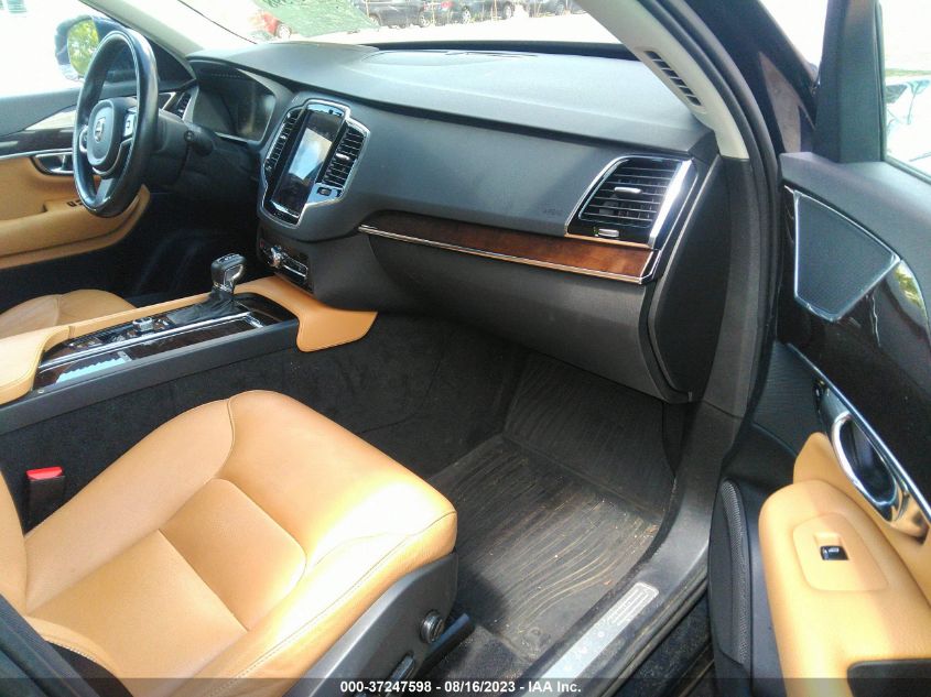 2016 VOLVO XC90 T6 MOMENTUM - YV4A22PK9G1077338