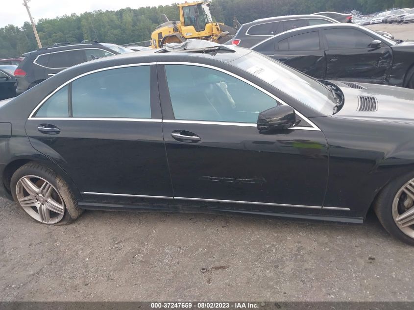 2013 MERCEDES-BENZ S-CLASS S 550 - WDDNG7DB8DA496614