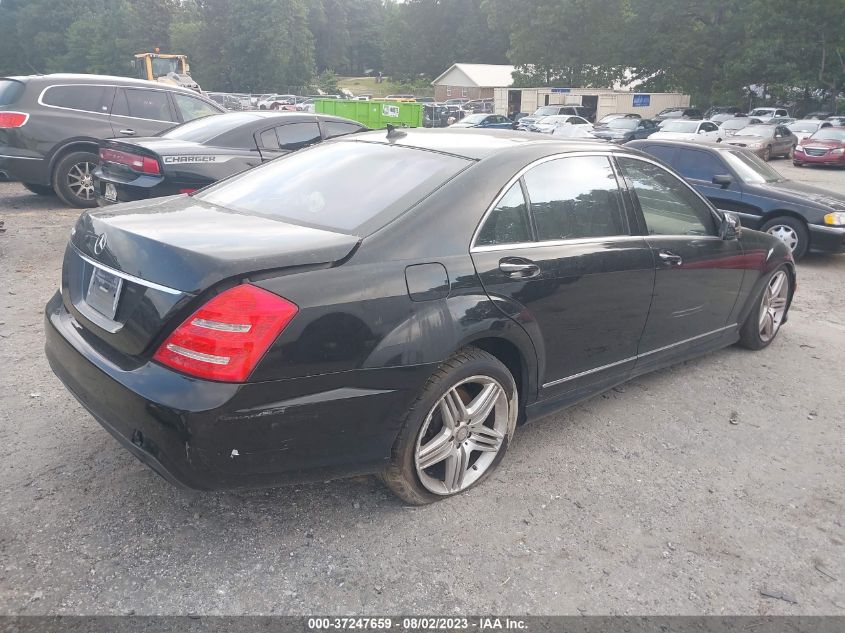 2013 MERCEDES-BENZ S-CLASS S 550 - WDDNG7DB8DA496614