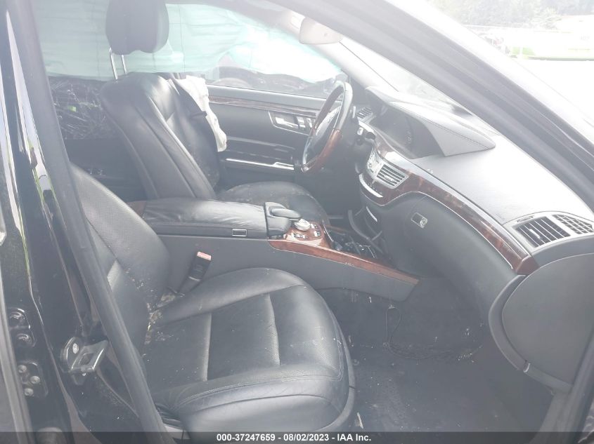 2013 MERCEDES-BENZ S-CLASS S 550 - WDDNG7DB8DA496614