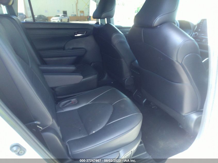 2022 TOYOTA HIGHLANDER XLE - 5TDGZRAH2NS093122