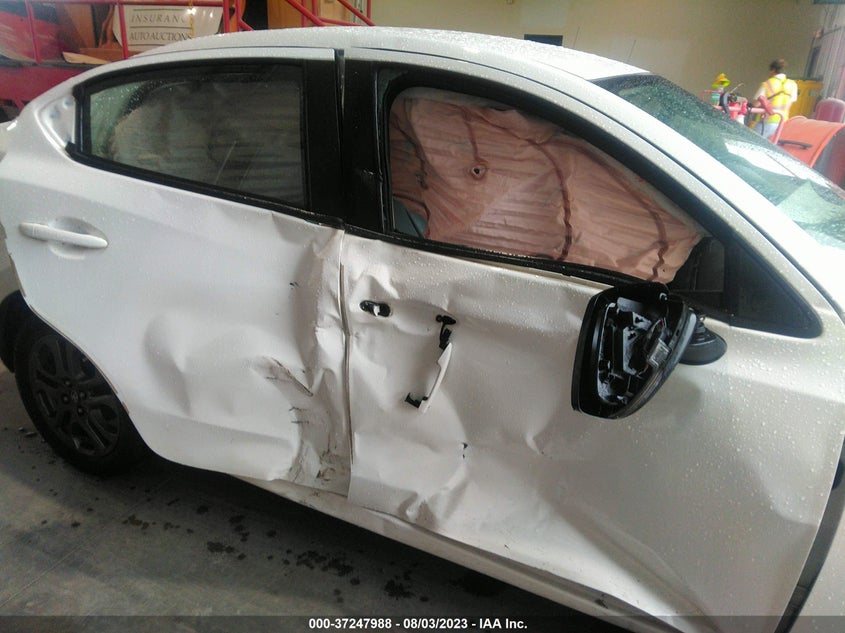 VIN 3MYDLBYV3KY506615 2019 TOYOTA YARIS SEDAN L/LE/XLE