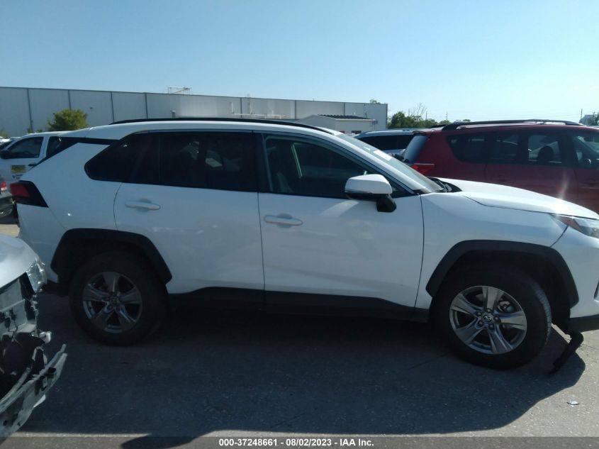 2022 TOYOTA RAV4 HYBRID XLE - JTMRWRFV8ND137720