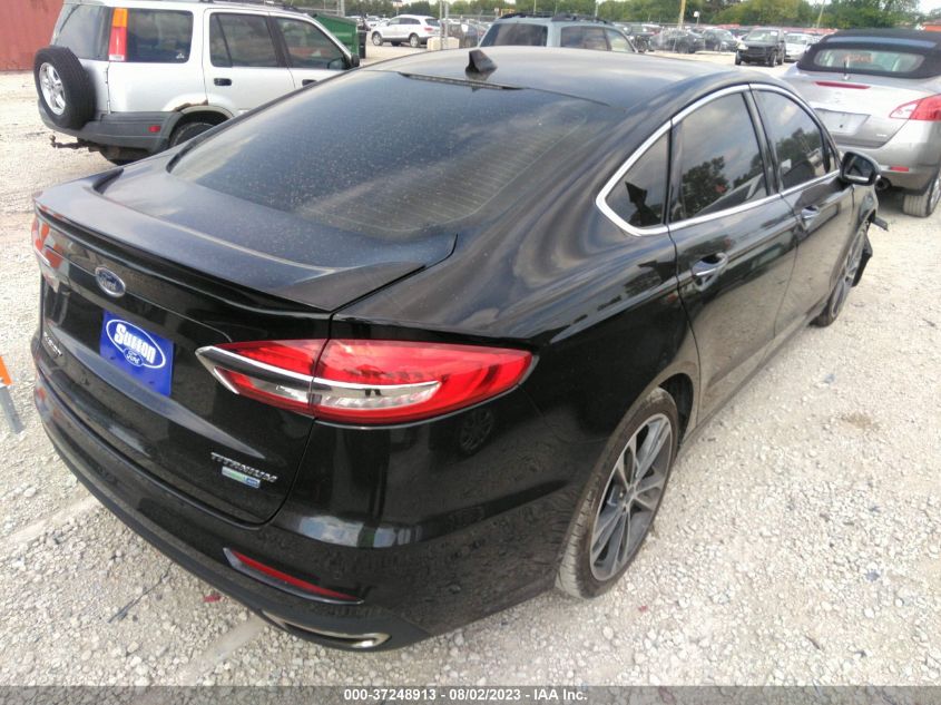 3FA6P0D95LR151814 Ford Fusion TITANIUM 4