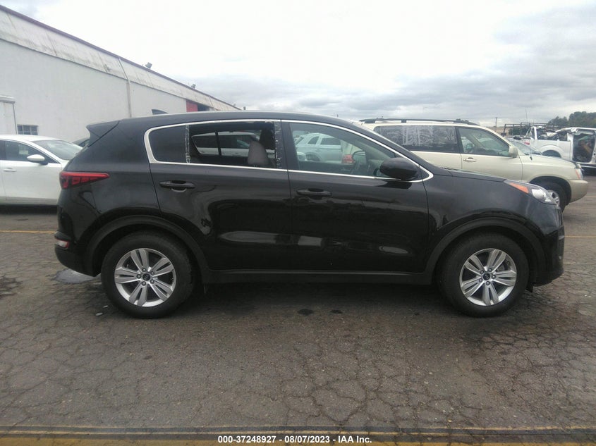 VIN KNDPM3AC2H7210258 2017 KIA SPORTAGE LX