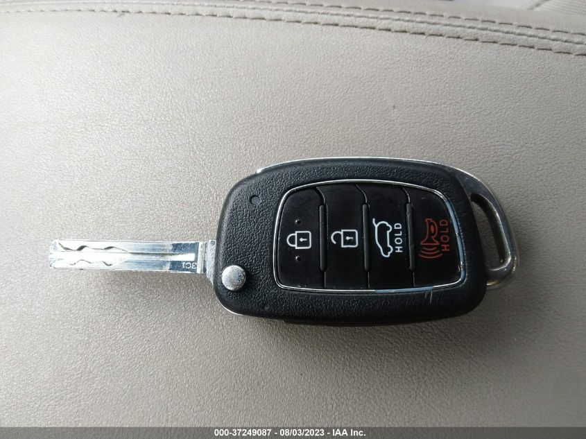 2019 HYUNDAI TUCSON SE - KM8J23A40KU925144
