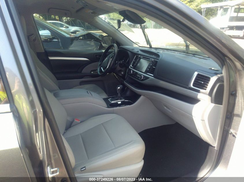 2019 TOYOTA HIGHLANDER LE - 5TDZZRFH9KS321677