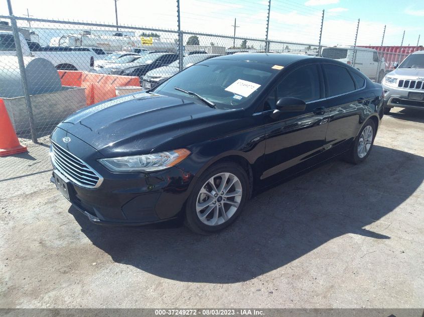 3FA6P0HD5KR171378 Ford Fusion SE 2