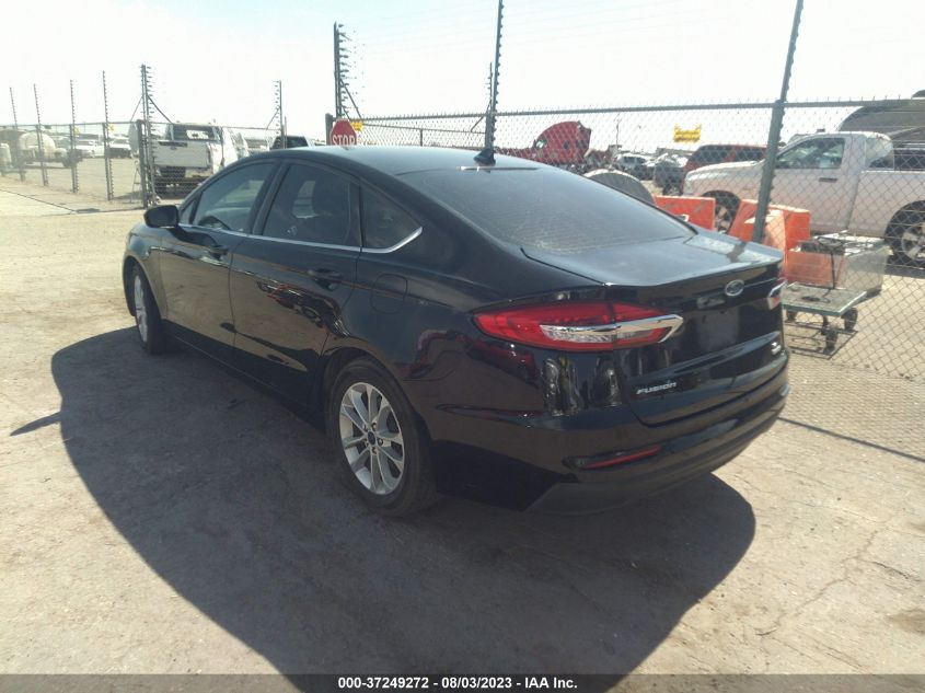 3FA6P0HD5KR171378 Ford Fusion SE 3