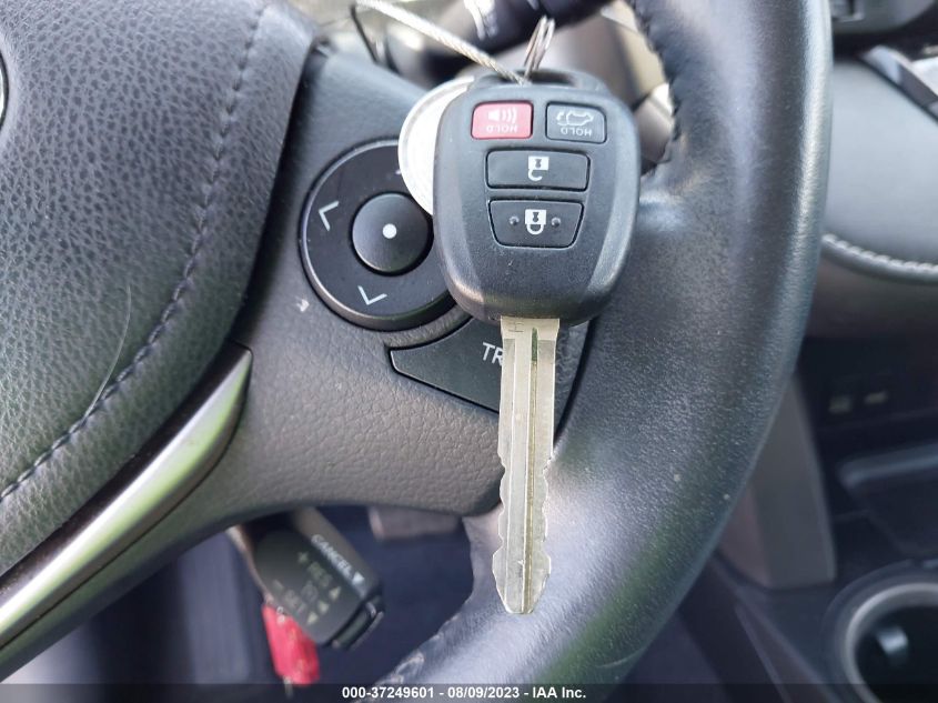 2016 TOYOTA RAV4 XLE - 2T3WFREV0GW247011