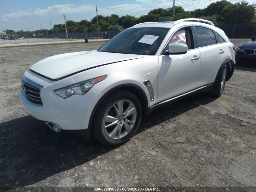 2014 INFINITI QX70 - JN8CS1MWXEM411714