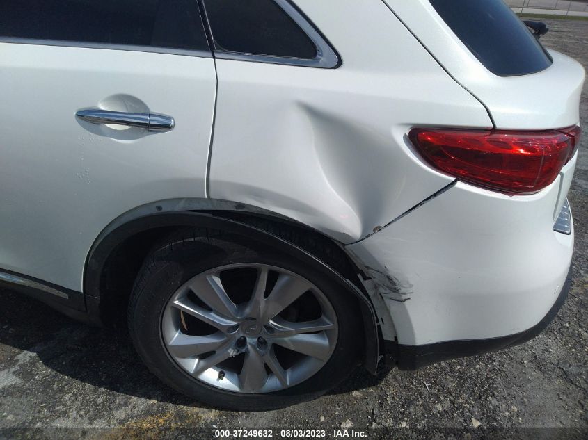 2014 INFINITI QX70 - JN8CS1MWXEM411714