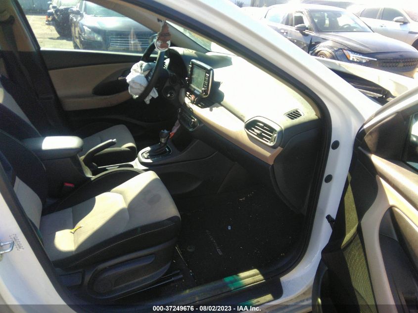 2018 HYUNDAI ELANTRA GT - KMHH35LE7JU075590