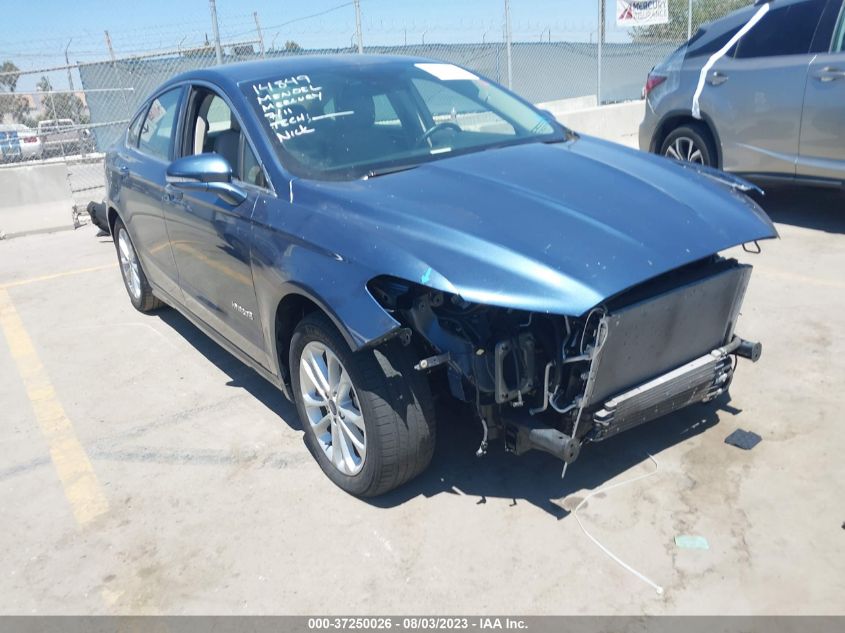 3FA6P0MU3KR200365 Ford Fusion Hybrid SEL