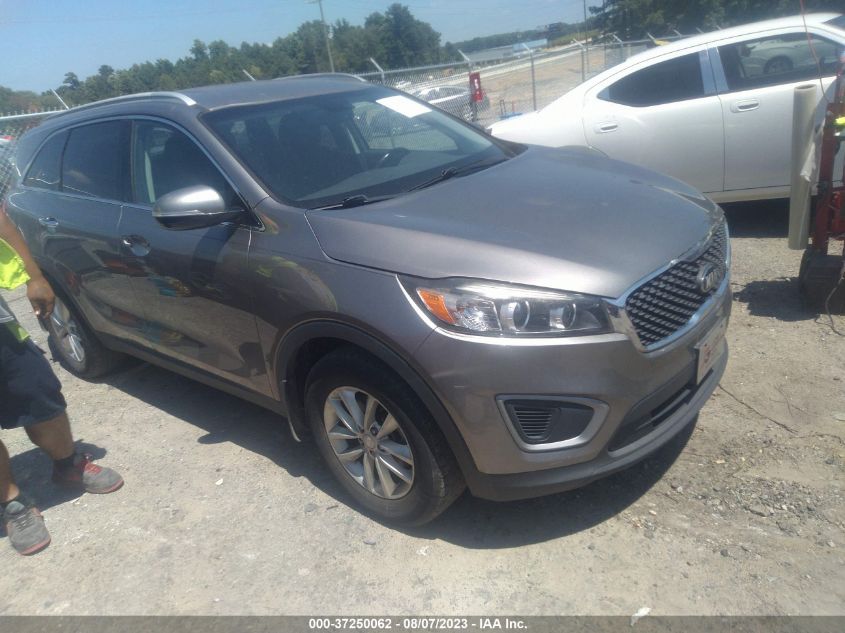 2016 KIA SORENTO LX - 5XYPG4A39GG062317