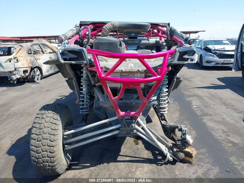 2020 CAN-AM MAVERICK X3 MAX X RS TURBO RR - 3JBVNAV44LK001886
