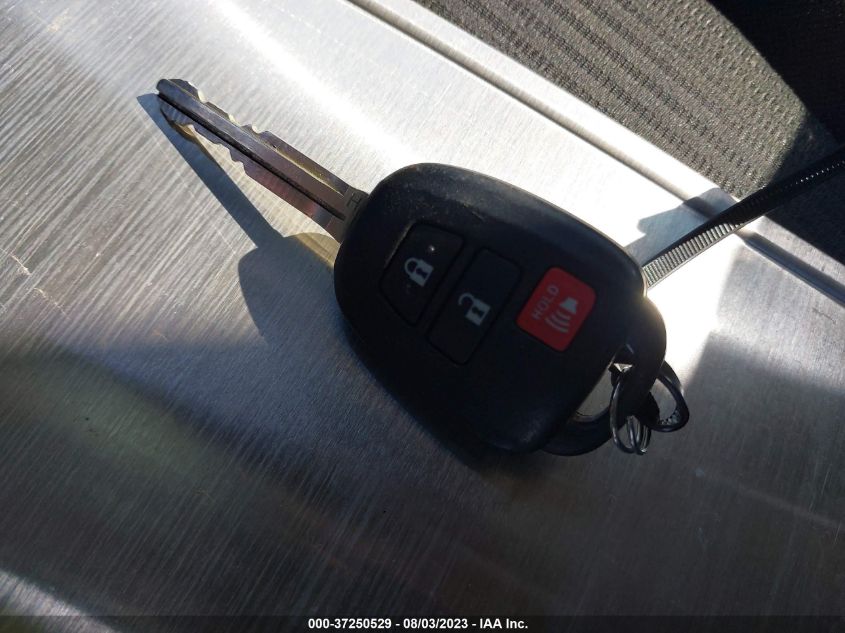 2018 TOYOTA RAV4 LE - JTMZFREV0JJ723177