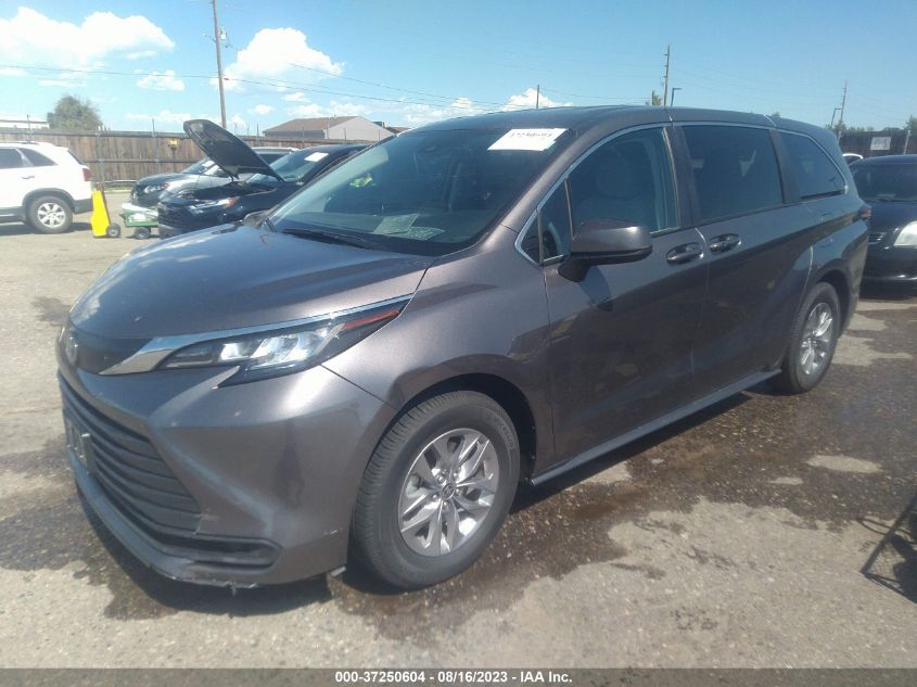 2022 TOYOTA SIENNA LE - 5TDKRKEC0NS106126