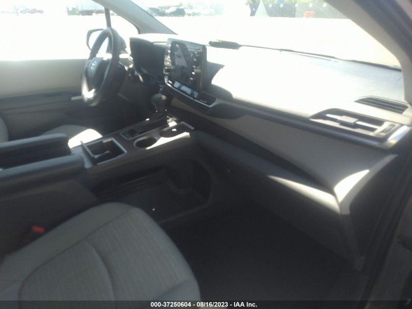 2022 TOYOTA SIENNA LE - 5TDKRKEC0NS106126