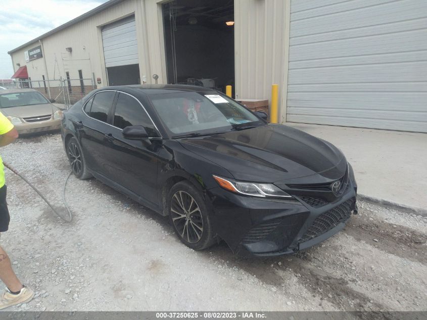 2018 TOYOTA CAMRY LE/SE/XLE/L - JTNB11HK1J3042657