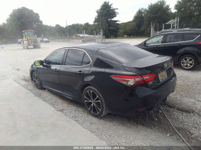 2018 TOYOTA CAMRY LE/SE/XLE/L - JTNB11HK1J3042657