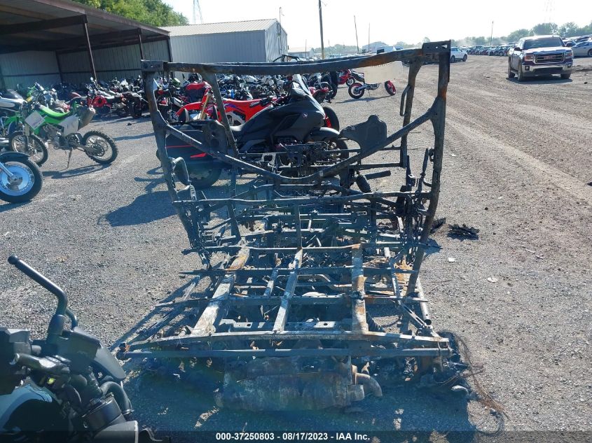 2022 HONDA SXS1000 M3 1HFVE04B9N461044