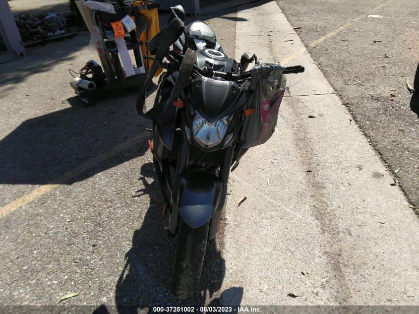 2019 SUZUKI GSX-S750 M/Z JS1C533D4K7100007