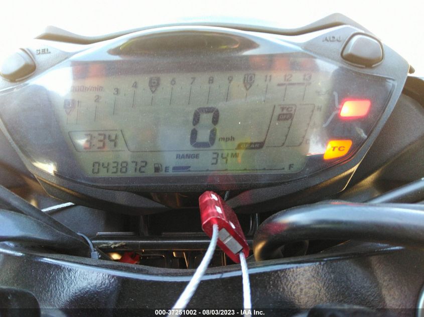 2019 SUZUKI GSX-S750 M/Z JS1C533D4K7100007