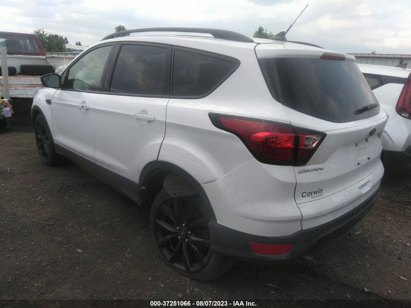 2019 FORD ESCAPE SE - 1FMCU9GD6KUB09956