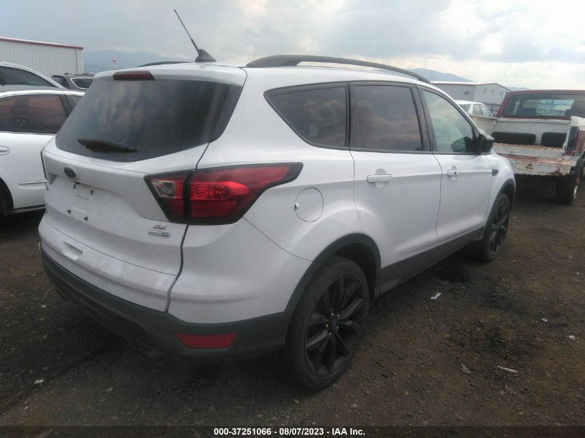 2019 FORD ESCAPE SE - 1FMCU9GD6KUB09956