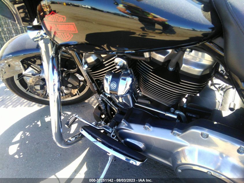 2021 HARLEY-DAVIDSON FLHT 1HD1FVC29MB643193