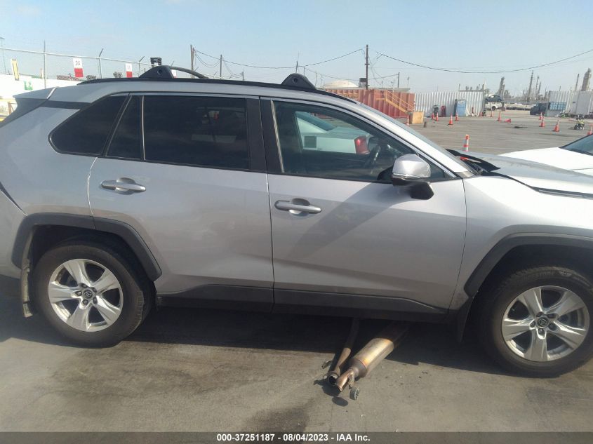 2T3W1RFV1LW072050 Toyota RAV4 XLE 13