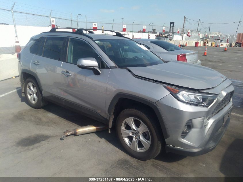 2T3W1RFV1LW072050 Toyota RAV4 XLE