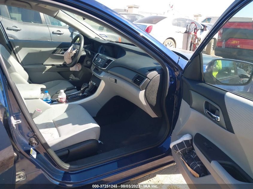 2015 HONDA ACCORD SEDAN LX - 1HGCR2F32FA215786