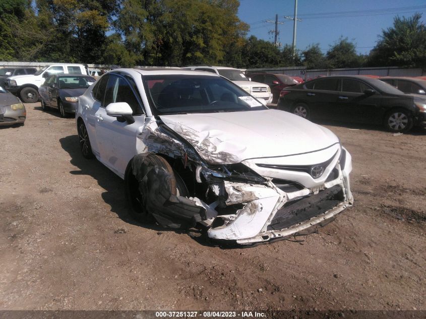 2018 TOYOTA CAMRY L/LE/XLE/SE/XSE - 4T1B11HK4JU024180