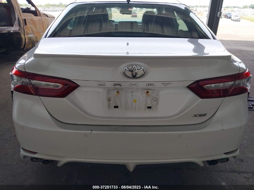 4T1B61HKXKU696120 Toyota Camry XSE 16