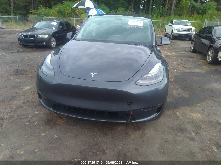 7SAYGAEEXPF774571 Tesla Model Y LONG RANGE 12