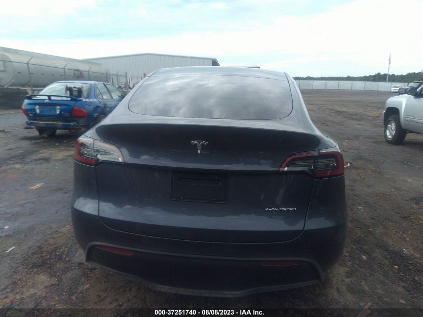 7SAYGAEEXPF774571 Tesla Model Y LONG RANGE 16