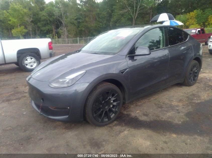 7SAYGAEEXPF774571 Tesla Model Y LONG RANGE 2